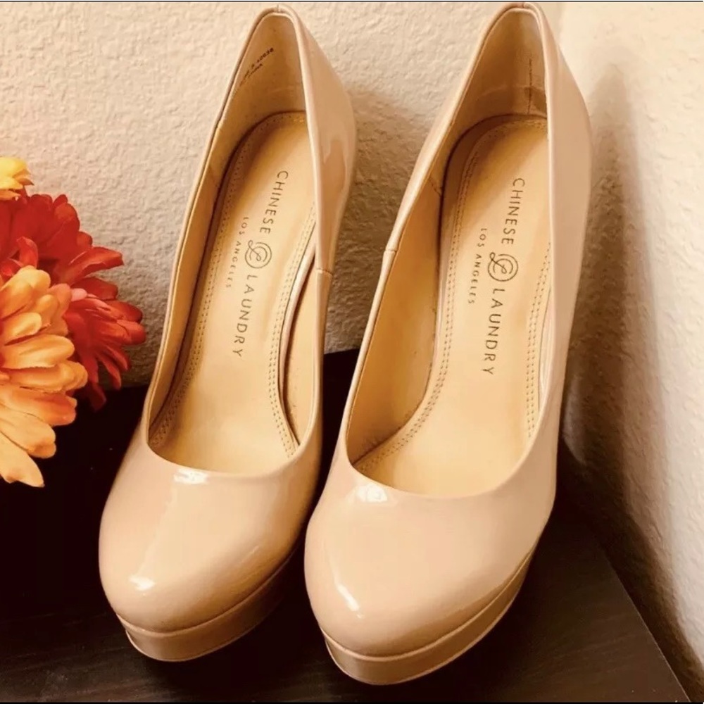 Chinese Laundry Beige Size 8 Wow Platform Pump NWO